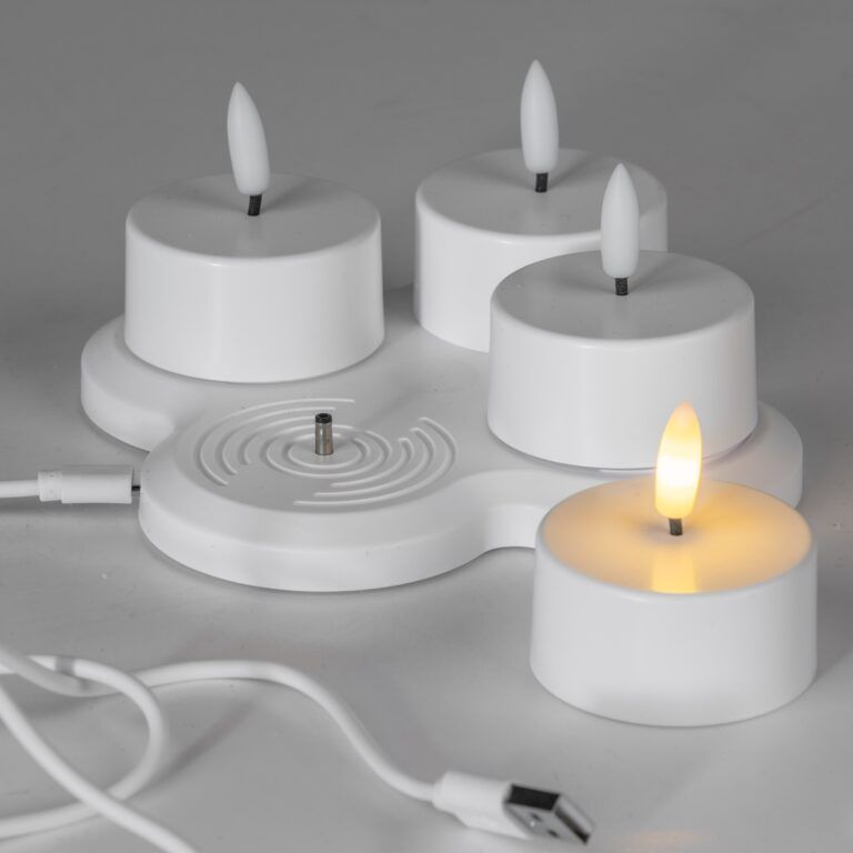 LED 4 grosse Teelichter / Kerze inkl. Ladestation USB warm leuchtend