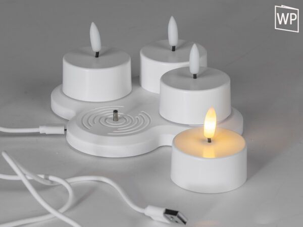 LED 4 grosse Teelichter / Kerze inkl. Ladestation USB warm leuchtend