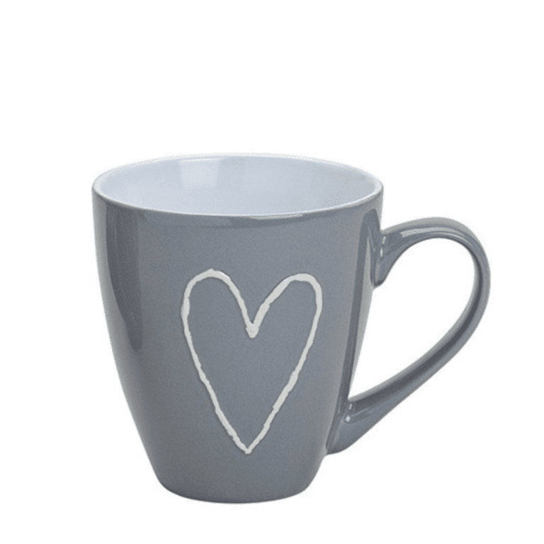 Jumbo-Tasse mit Herzdekor in Beige