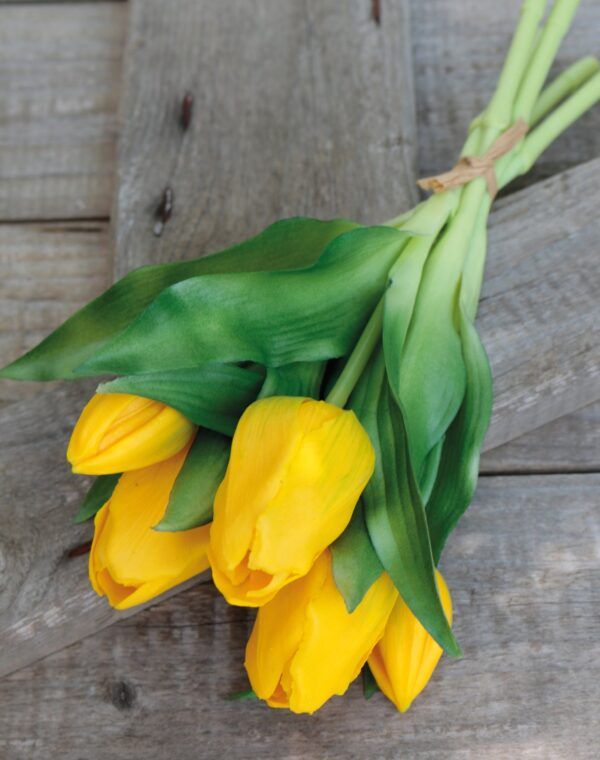 Künstliche Tulpen im Bund gelb