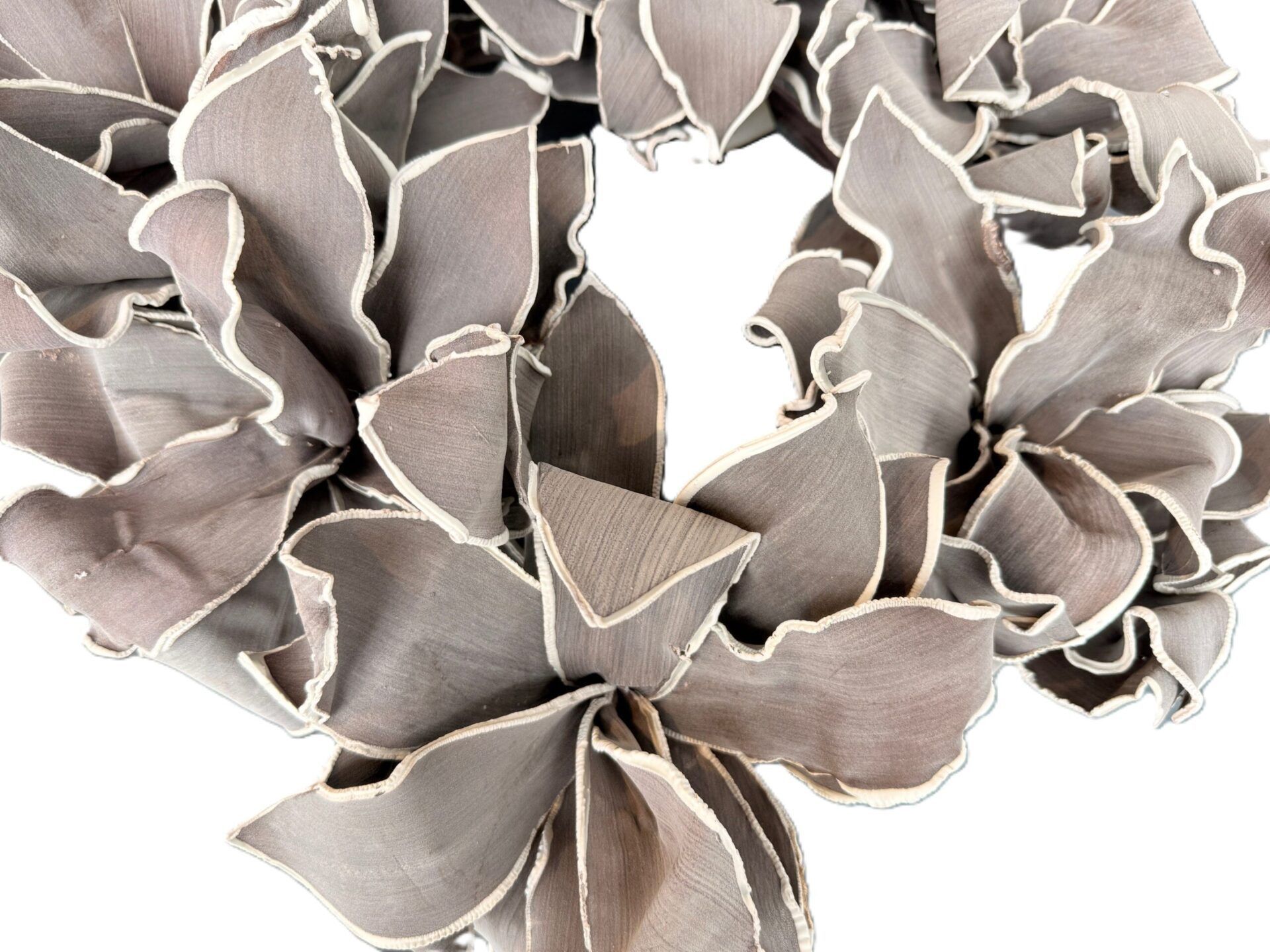 Kranz Confedrate Rose aus Schaumstoff in Braun-Grau 50 cm Kranz Confedrate Rose aus Schaumstoff in Braun-Grau 50 cm