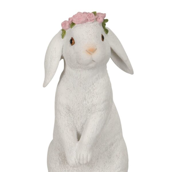 Hase stehend mit Blumenkranz