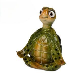 Schildkröte "Harry" in Yogaposition in Grün Schildkröte "Harry" in Yogaposition in Grün