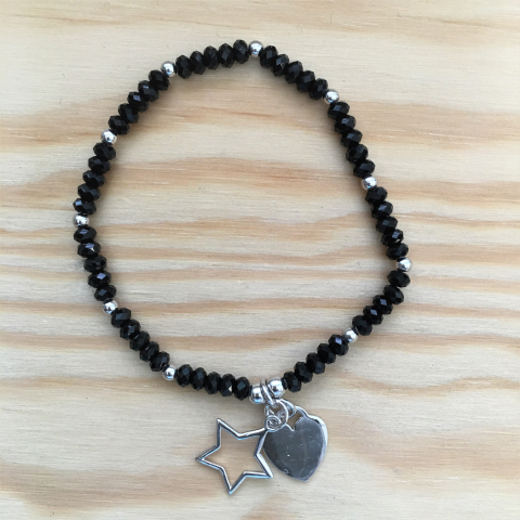 Armband aus Edelstein Onyx mit Anhänger Armband aus Edelstein Onyx mit Anhänger