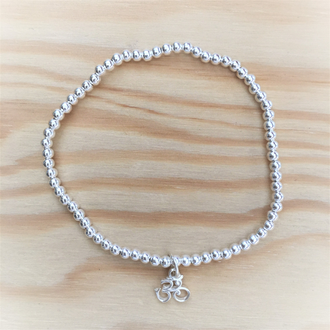 Armband mit Anhänger OM elastisch in 925 Silber