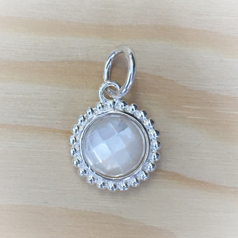 Anhänger mit Edelstein Regebogen Mondstein 12 mm 925 Silber