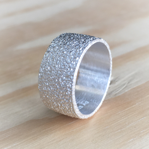 Fingerring matt mit Schliff in 925 Silber