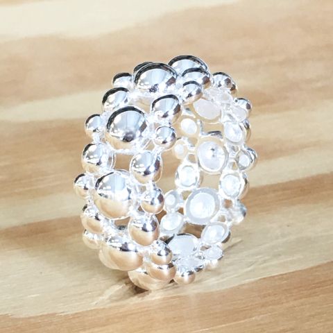 Fingerring aus 925er Silber mit Kugeldesign